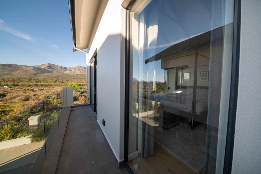 To Let 4 Bedroom Property for Rent in Val De Vie Estate Western Cape